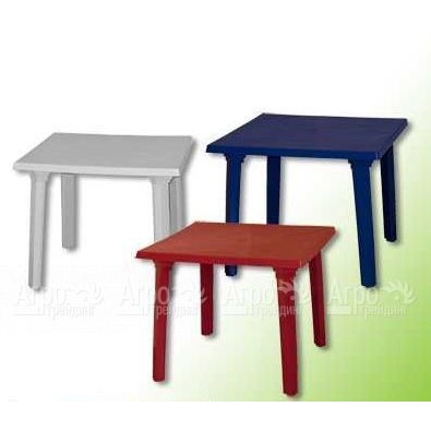 Пластиковый стол квадратный в Саратове